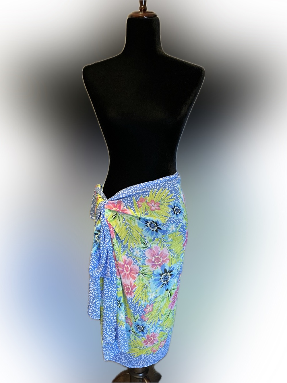 Bleu Rod Beattie “Let’s Get Away” Tie Sarong in Blue Tropical Print size OSFA